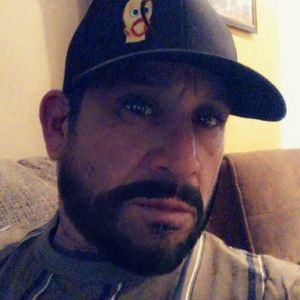 Meet your Posher, Carlos